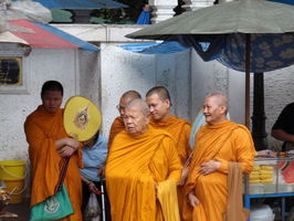 Mniši ... | Thailand - Bangkok I. - 12.8.2010